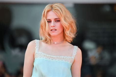 Kristen Stewart Debuted A Wolf Pixie Hybrid Haircut At Paris Fashion Week