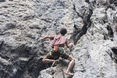 The Barefoot Climbing Guide Is It Time To Ditch The Shoes