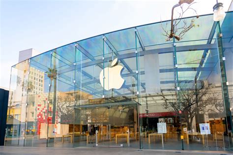 Apple Set To Begin Loosening Restrictions Inside Stores