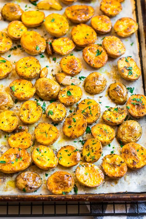 Oven Roasted Potatoes Simple And Crispy Yourhealthyday