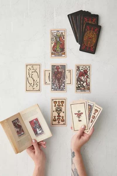 Tarot Del Toro A Tarot Deck And Guidebook Inspired By The World Of