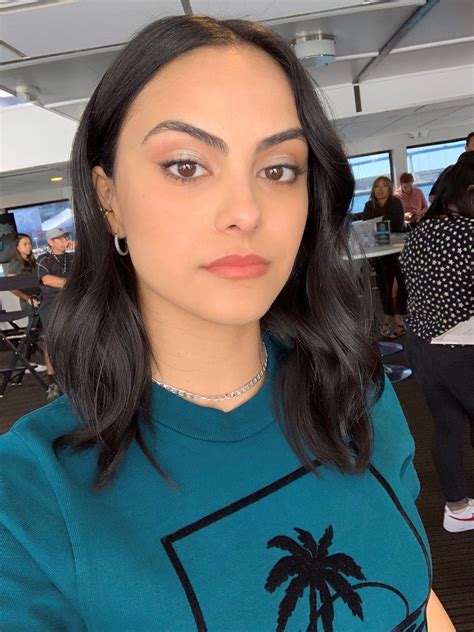 inside riverdale star camila mendes¡¯s ultra chic comic con vogue pretty people beautiful