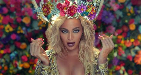 The song was written by the members of coldplay and produced by rik simpson, avicii, digital divide, and. Beyonce Joins Coldplay In 'Hymn for the Weekend' Music ...