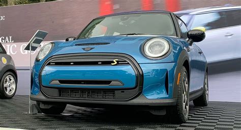 2022 Mini Cooper Se Brings Updated Styling Is Still The Most