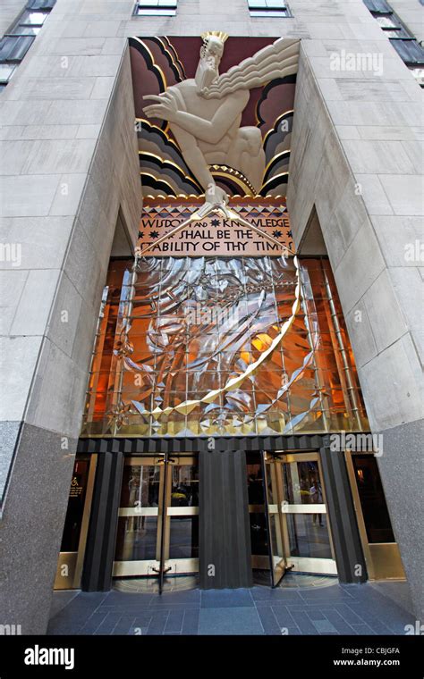 El Rockefeller Center Entrada Art Deco En Rockefeller Plaza Nueva York