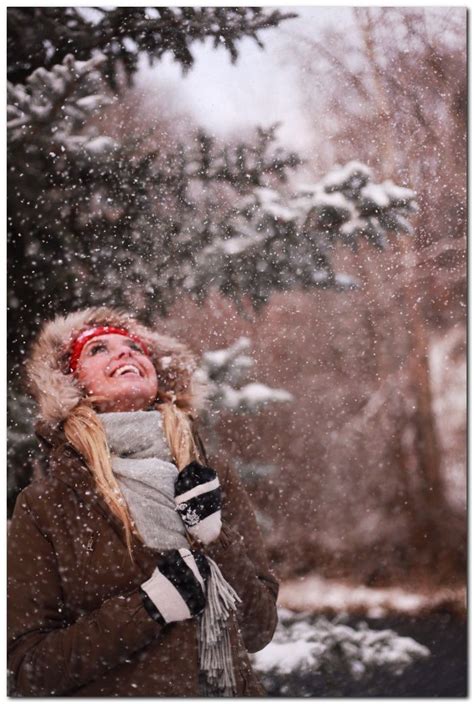 20 Beautiful Snow Photo Shoot Ideas Winter Photoshoot Snow
