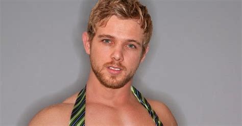 Malecelebritiesnaked Blonds Really Do Have More Fun Max Thieriot Naked II