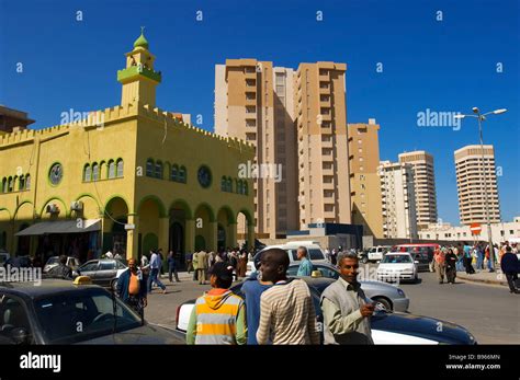 Libya Tripolitania Tripoli The Modern Town Al Kurnis Street And The Mosque Stock Photo Alamy