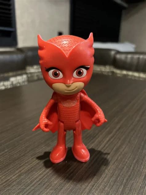 Pj Masks 6and Deluxe Talking Red Owlette Hero Poseable Action Figure Toy
