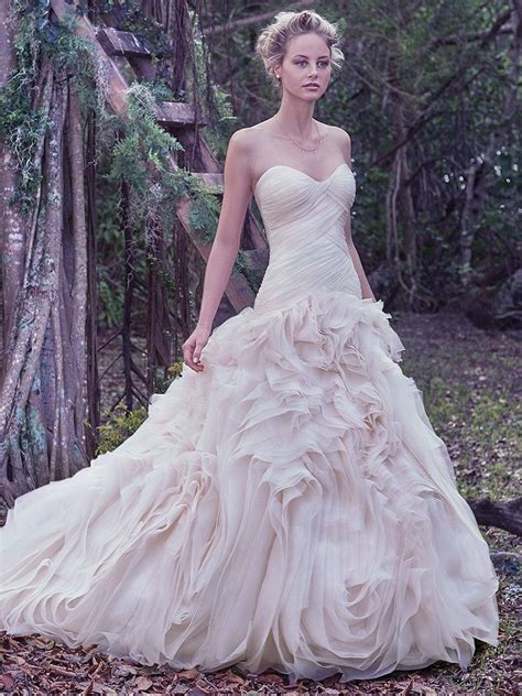 080416H Penny Ava S Bridal Couture
