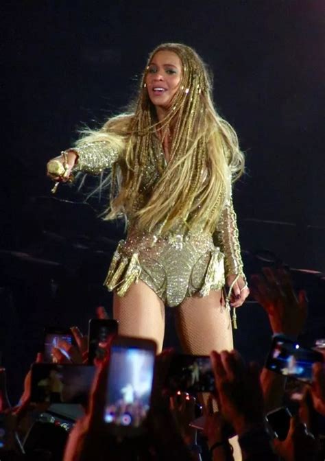 Beyonce Flashes Her Bum As She Wows The Sold Out Crowd At Wembley