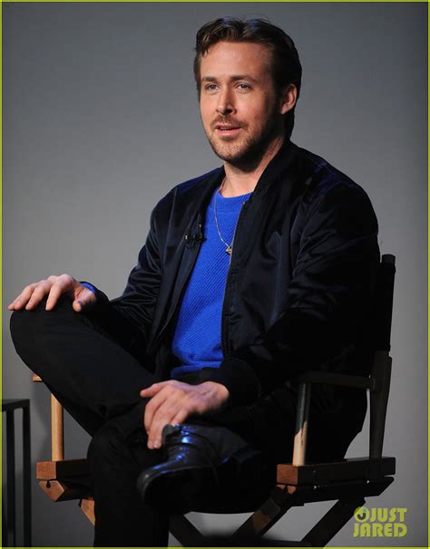 Photo Ryan Gosling Reaction To Phone Priceless 08 Photo 3344611