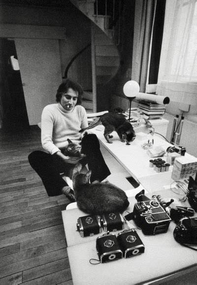 jeanloup sieff in his apartment on the rue ampère Tumbex