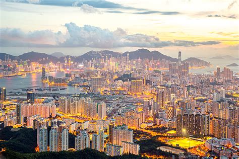 Where to Stay in Hong Kong: Kowloon vs Hong Kong Island ...