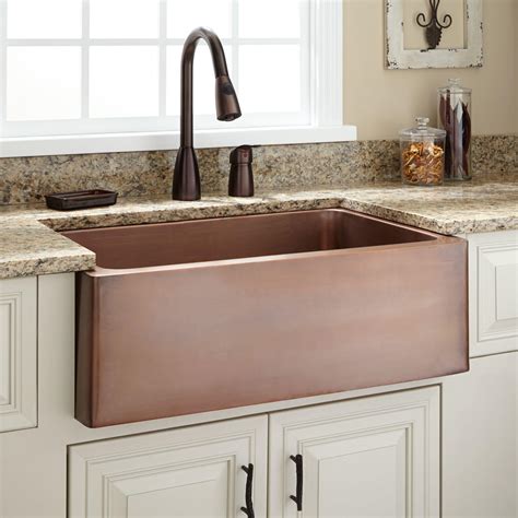 The best farmhouse sink is not only a matter of style but also of convenient use! 30" Kembla Copper Farmhouse Sink