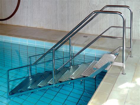 Swimming Pool Stairs R300 — Roigk