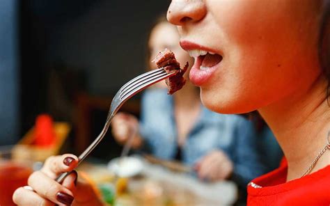 Besides, they can also find a large number of great restaurants serving other chinese cuisines and. Why You Should Never Be Eating Late at Night, According to ...