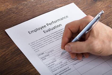 How To Evaluate An Employee A Performance Review Checklist