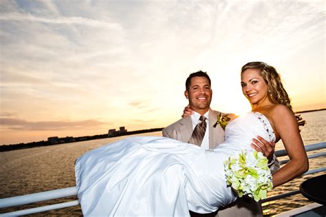 Specializing in dream beach weddings and packages in panama city, florida and destin that include setup, minister or officiant and professional photo. Destin Beach Wedding Permit - Destin Florida Beach Things ...
