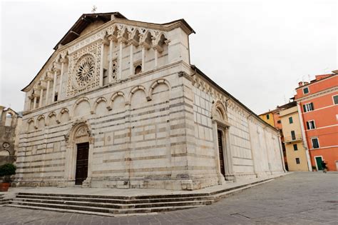Catedral De Carrara Turismo Carrara Viamichelin