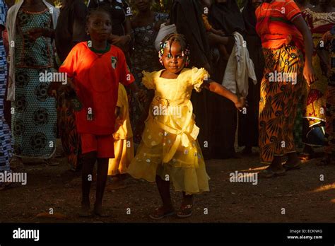 Child Marriage Africa High Resolution Stock Photography And Images Alamy