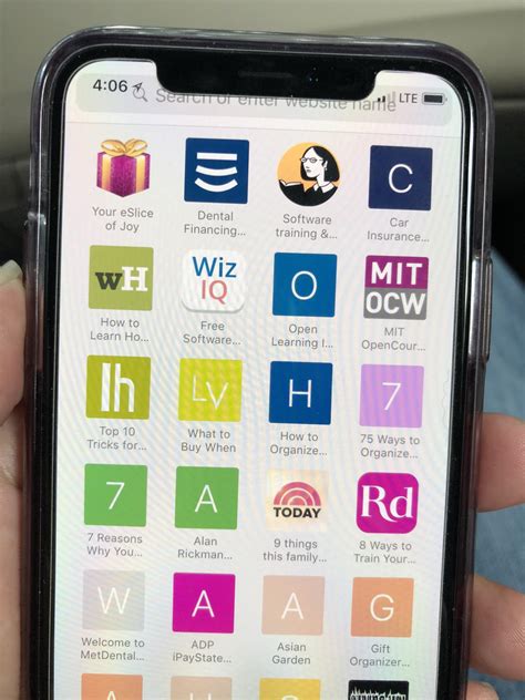 The other big feature for ios 15 is a redesign for safari, alongside extensions being carried over from macos, to the iphone. Safari forgot that the iPhone X has a notch : ios