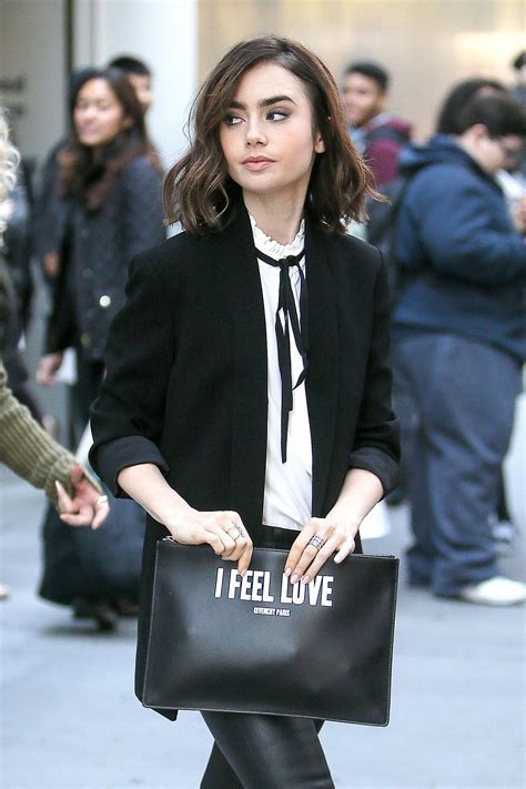 Celebrities Trands Lily Collins Out In New York City 112 2016