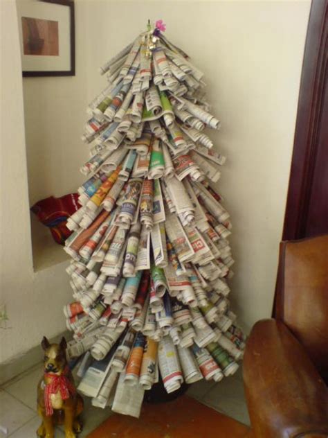 31 Diy Christmas Trees Made From Recycled Materials
