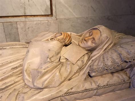 Orbis Catholicus Secundus Replica In Lourdes Of Incorrupt Body Of St Bernadette In Nevers