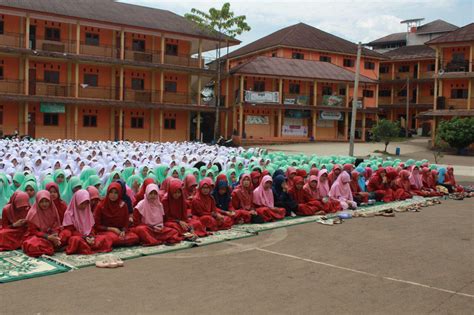 Tugas dan fungsi balai diklat keagamaan bandung yaitu menyelenggarakan pendidikan dan pelatihan tenaga administrasi, tenaga teknis pendidikan dan keagamaan dan salah satu fungsinya adalah menyusun rencana dan. 10 Rekomendasi Pondok Pesantren di Jawa Barat