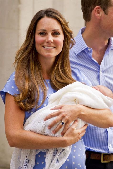 Kate Clearly Overcome With Emotion As She Steps Outside With William To