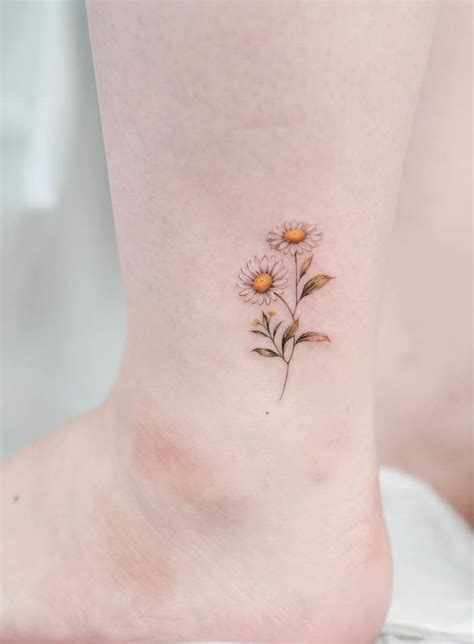 Details More Than 59 Minimalist Daisy Tattoo Best In Cdgdbentre