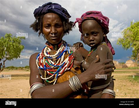 Ethiopian Mother Child Hi Res Stock Photography And Images Alamy