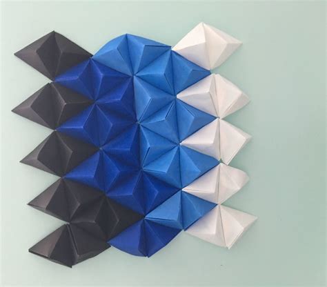 3d Origami Wall Art Triangle Pixel Art 6 Steps Instructables