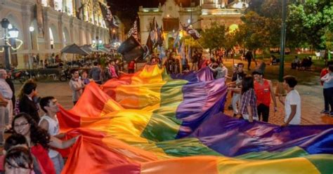 las calles de salta se visten de arco iris hoy es la marcha del orgullo lgbtiq que pasa salta