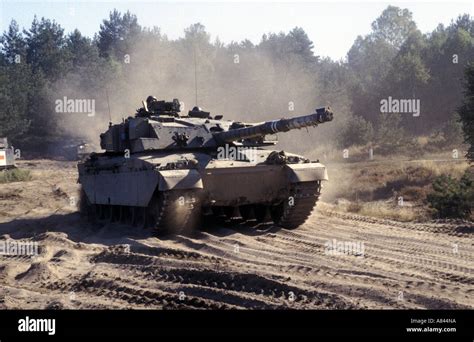 British Army Challenger Tank Hi Res Stock Photography And Images Alamy