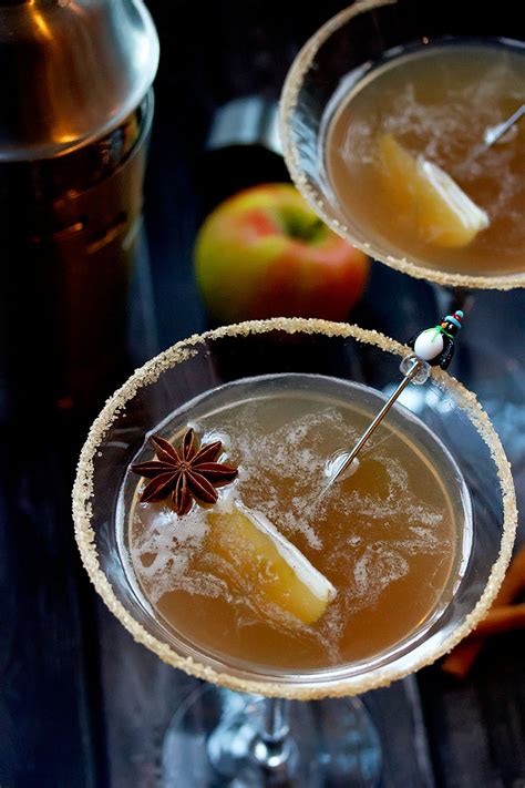 How do you mix an apple martini? Caramel Apple Martini with Homemade Apple Cider ~ Cooks ...