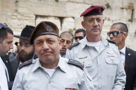 החדשות רא ל בני גנץ סופד לאמנון ליפקין שחק היית מפקד מורה. בני גנץ חייל - Kuroi