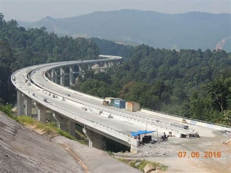 Bicara soal jembatan paling panjang di indonesia, di wilayah timur indonesia terdapat jembatan merah putih yang membentang di atas perairan teluk ambon. Jambatan Darat Tertinggi Di Malaysia
