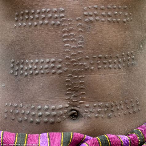 Girls Slashed To Be Beautiful In Ethiopian Scar Ceremony Daily Mail