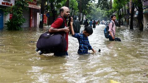 Après L Inde Le Népal Et Le Bangladesh Le Pakistan Victime Des Inondations Massives En Asie Du