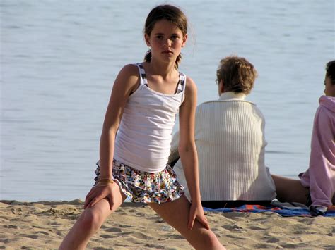 Young Teen Flexing On Beach Img3560 Imgsrcru