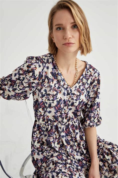 Purple Woman Regular Waist Short Sleeved Fit And Flare V Neck Knitted Floral Print Dress 1890319