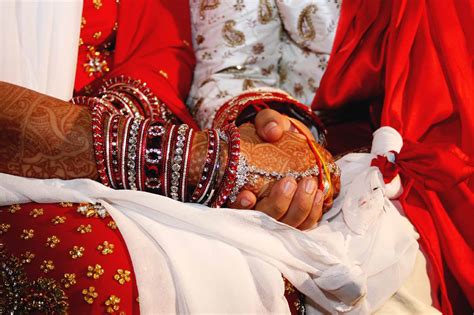 shubh vivah muhurat hindu wedding dates in 2019 2020 ishwar maharaj