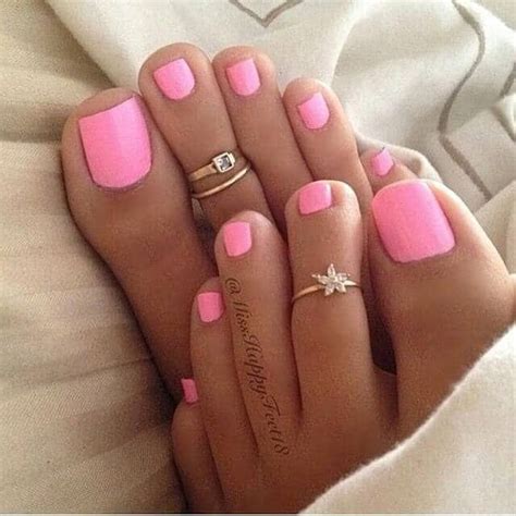 Polish Trends For The Summer Boldness And Joy To Live Pink Toe Nails Pedicure Designs Toenails