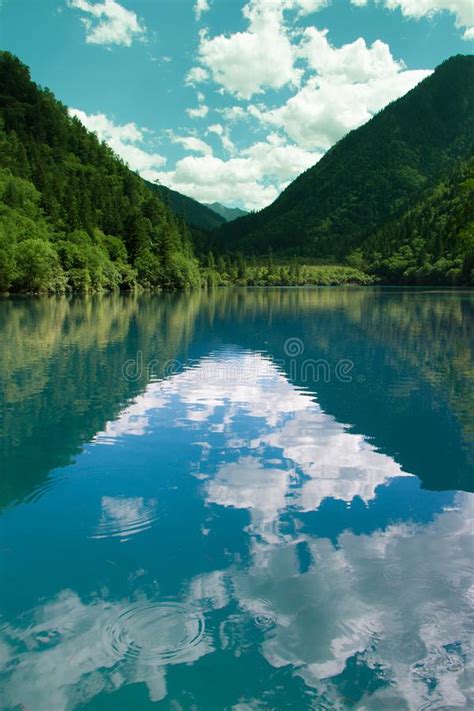 Mirror Lake In Jiuzhai Valley Stock Photo Image Of Coming Famous