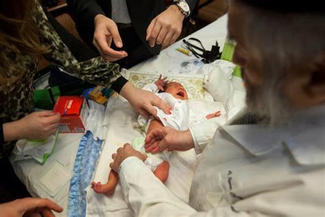Mayor De Blasio And Rabbis Near Accord On New Circumcision Rule The New York Times