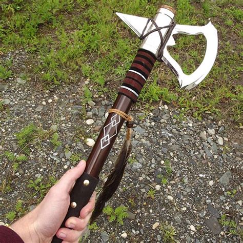 Assassins Creed Tomahawk Replica Too Legit To Play With It Assassin