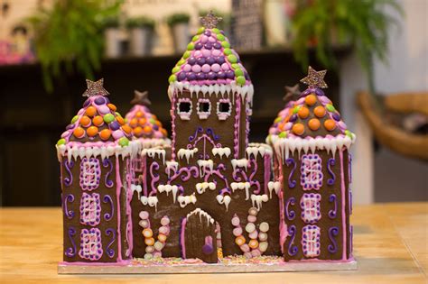 How to Make a Princess Gingerbread Castle | Partyrama Blog | Dinosaur ...