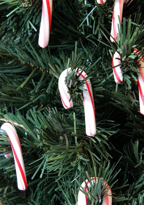 Candy Cane Christmas Tree Is Easy Table Decoration Earning And Saving
